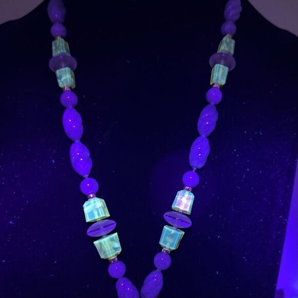 Jadeite Gemstones Tassel Necklace 12" Blue Gold-tone Chinese Zodiac Medallion - Picture 3 of 14